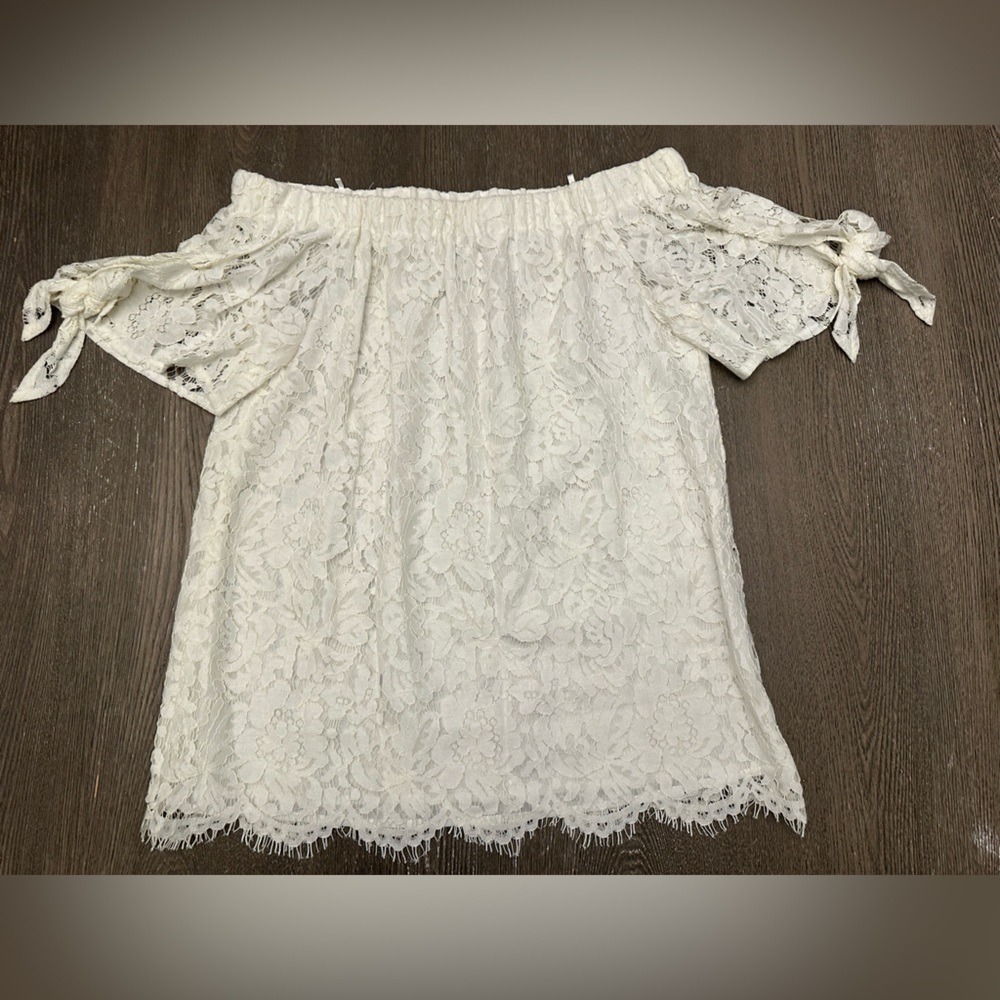 LULUS WHITE / CREAM LACE OFF THE SHOULDER TOP - Size Small SKU:7